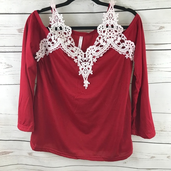 Fugui.xing Tops - Red Top w/ Lace Accents